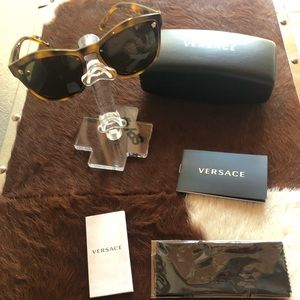 New Versace model 4350 classic tortoise color!
